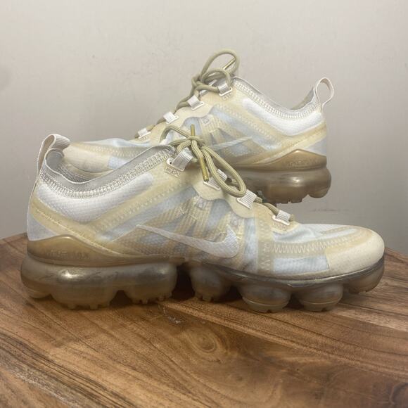Nike Air VaporMax 2019 White Gold Womens Size 8.5 Cream Athletic Shoes - Picture 5 of 10